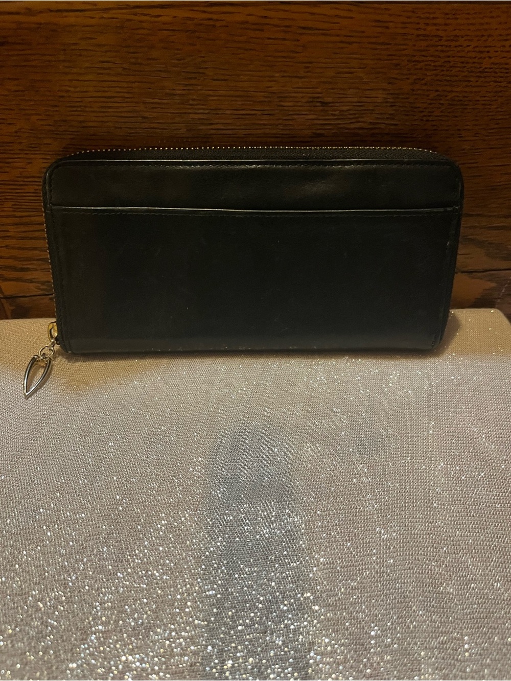 Tusk Single Zip Gusseted Classic Leather Wallet Black